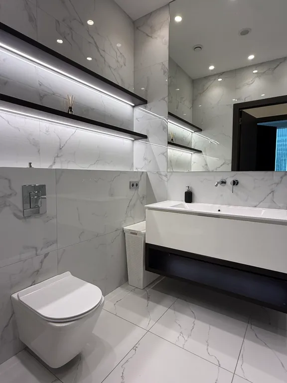 Лаконичный и стильный апартамент с видом на сити