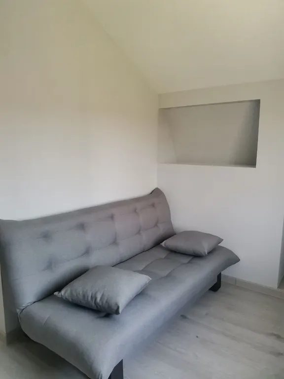 Современная студия с евроремонтом