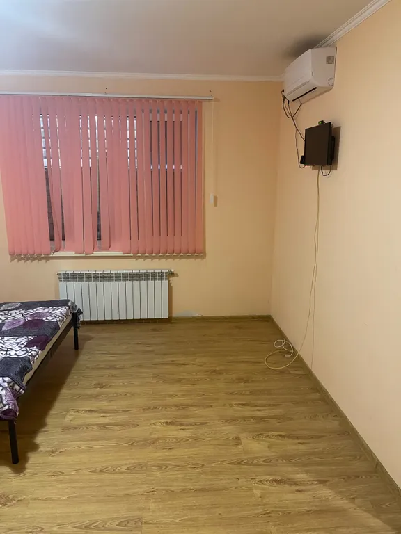 Часть дома на набережной