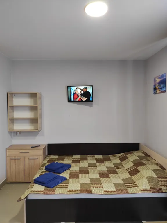 Квартира Luxe-евродвушка - в частном подворье, до 6-ти мест