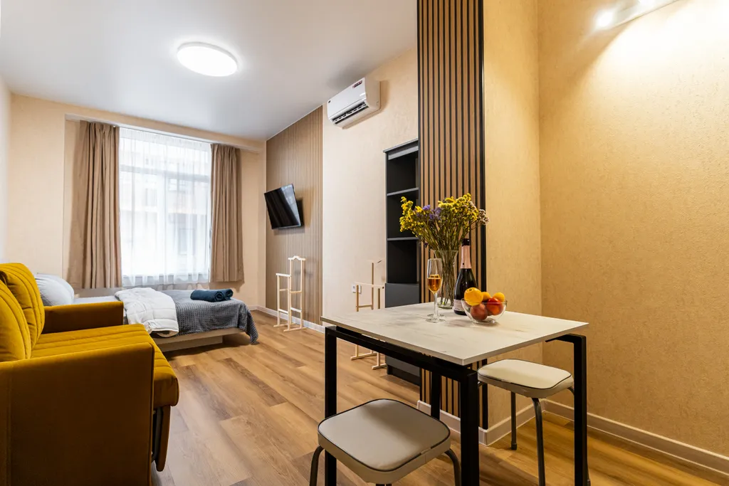 Уютная студия вoзле моpя