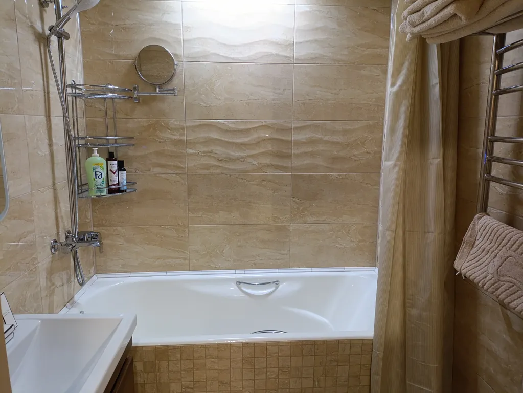 2-комнатная квартира у Ильинского луга с видом на город