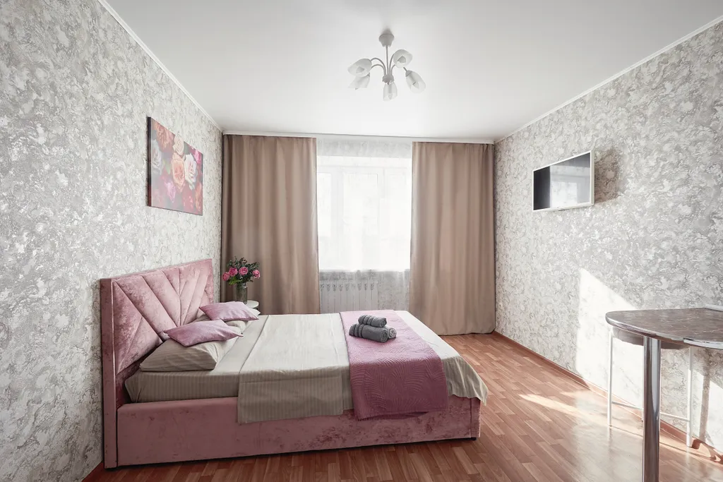 Квартира Сдаю посуточно на Пичугина, 6 — уют, вид и лучшая локация! — аренда посуточно в Курган