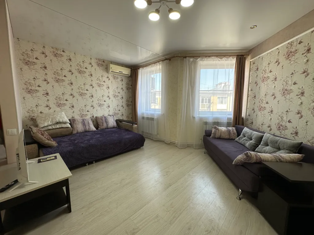 Просторная 2-х комнатная квартира у моря