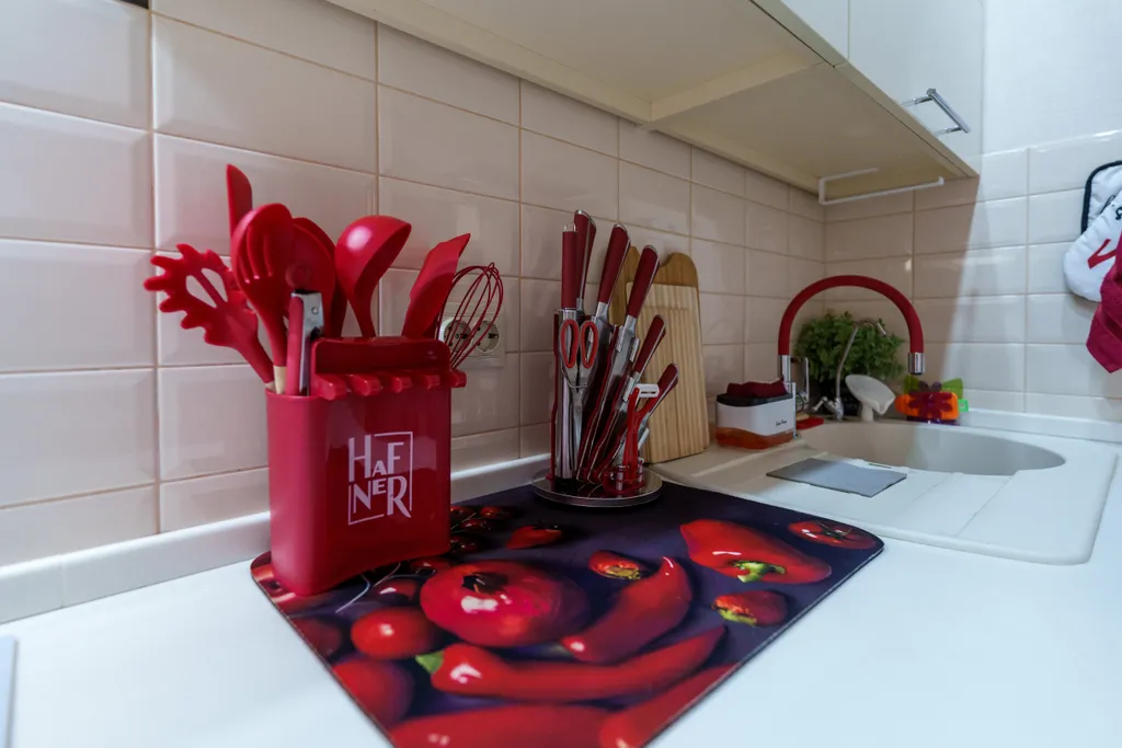 Просторная двухкомнатная квартира возле парка Галицкого