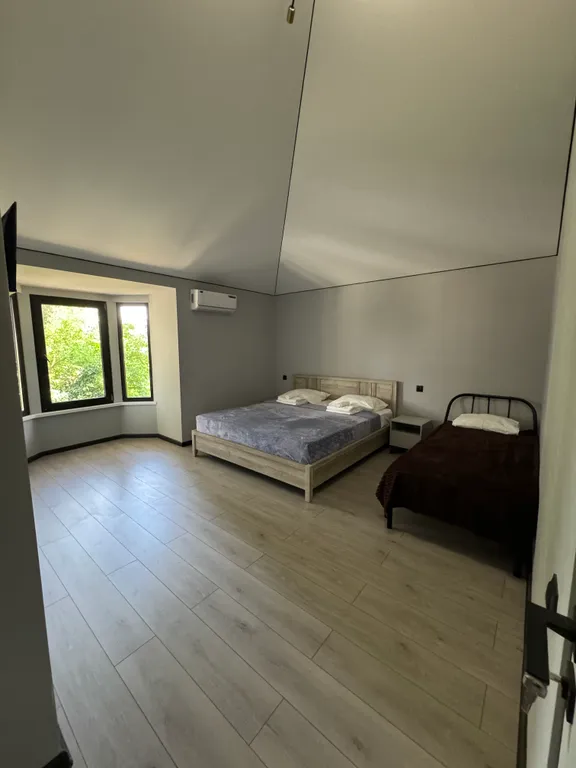 4-комнатная Квартира