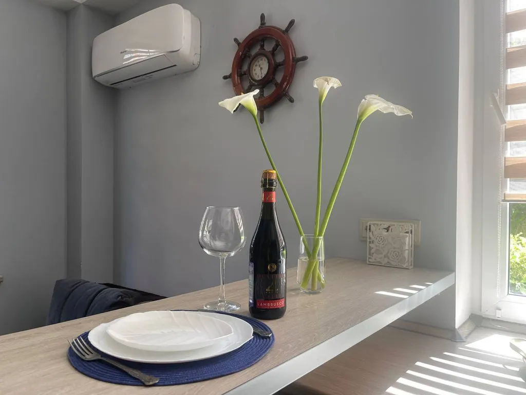 Двухуровневая квартира с дизайнерским ремонтом возле моря