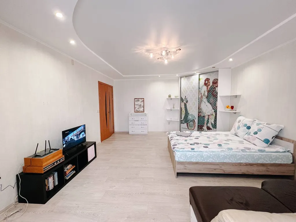 Уютная квартира с новым ремонтом, район ЖД вокзала