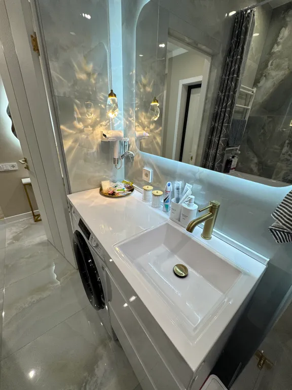 квартира с дизайнерским ремонтом на въезде в город