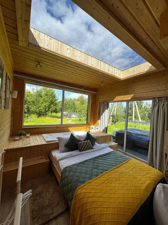 Дом для двоих с ванной и джакузи