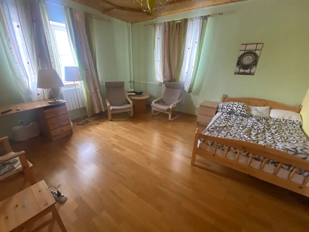 Коттедж на берегу реки с собственным пирсом