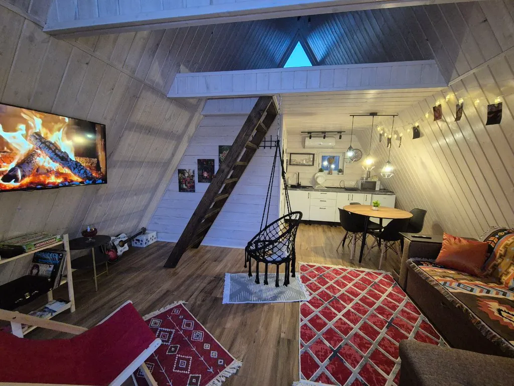 Коттедж Коттедж А-фрейм Клубничный с сибирским банным чаном и баней на дровах — Каблуково