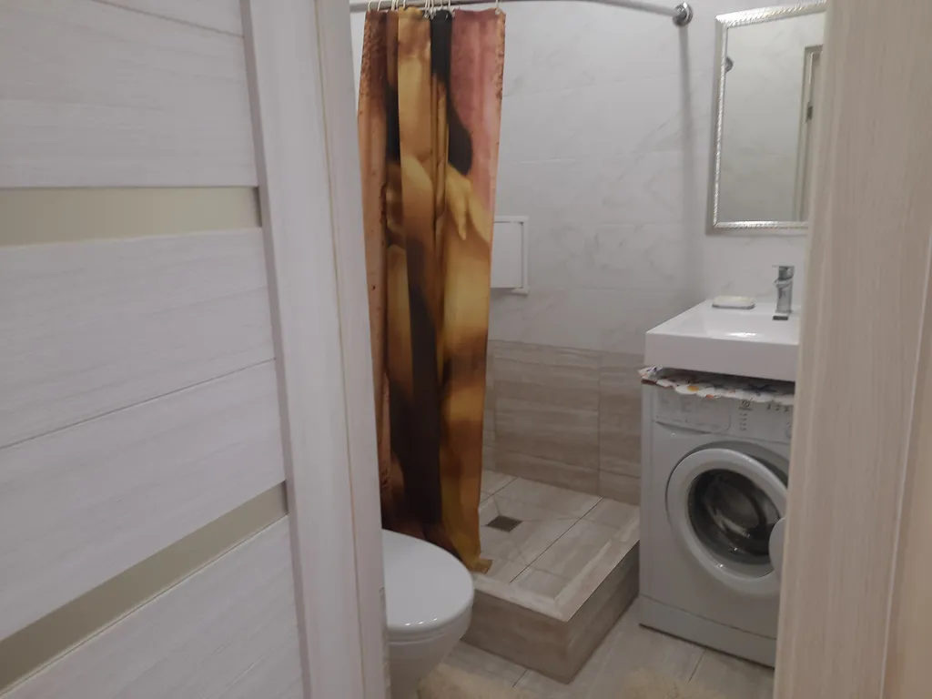 Уютная квартира на главной улице города близ моря