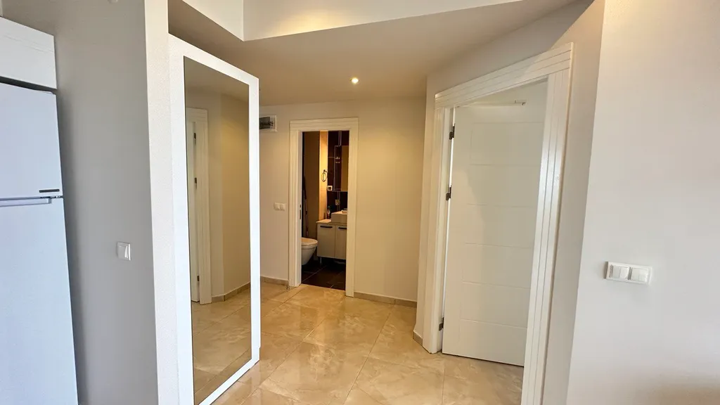 Квартира на Средиземном море с бассейном и горками