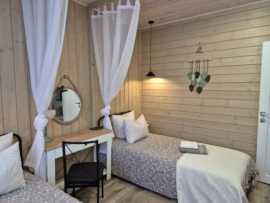 Коттедж Уютнейший дом с роскошным видом на озеро — Ларионово