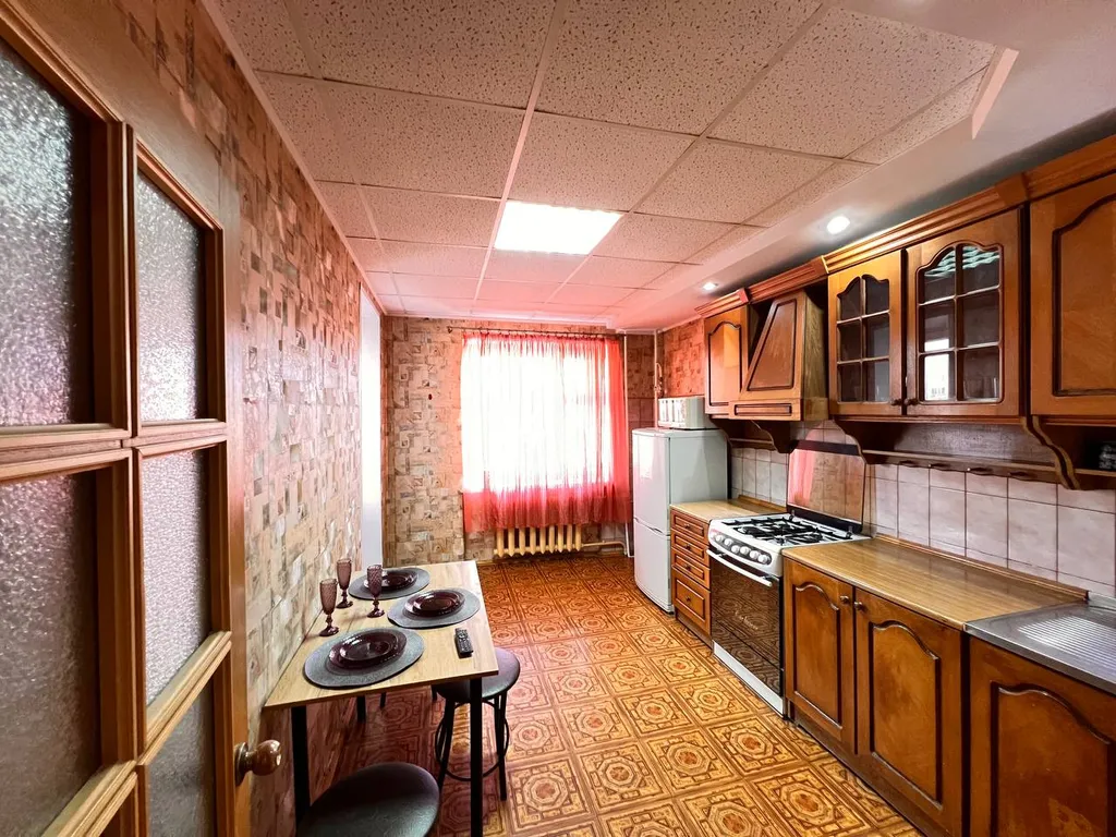 Большая трехкомнатная квартира центр