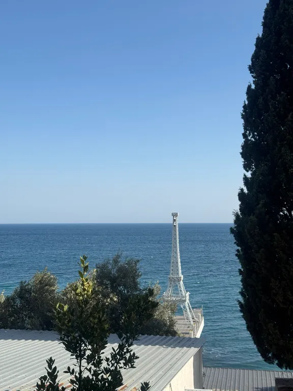 Ласковые волны, большой двух комнатный люкс