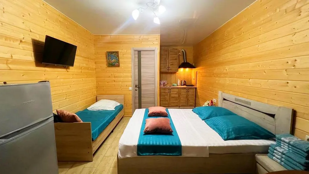 Коттедж 4-х местный домик с кухней — Анапа