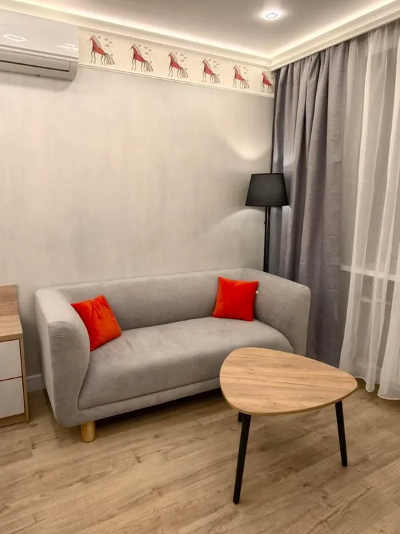 Уютная квартира c новым рeмонтoм в самом центре города