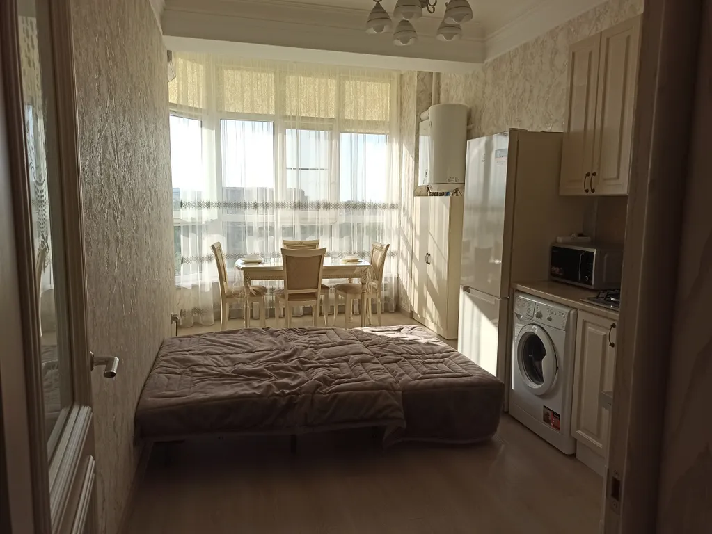 Уютная квартира в центре города, с видом на море