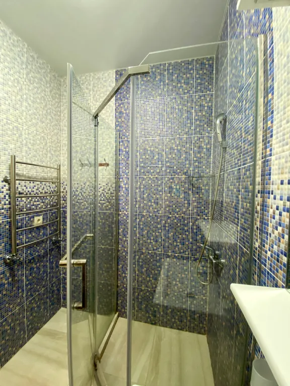 Просторная квартира с видом на горы в центре города