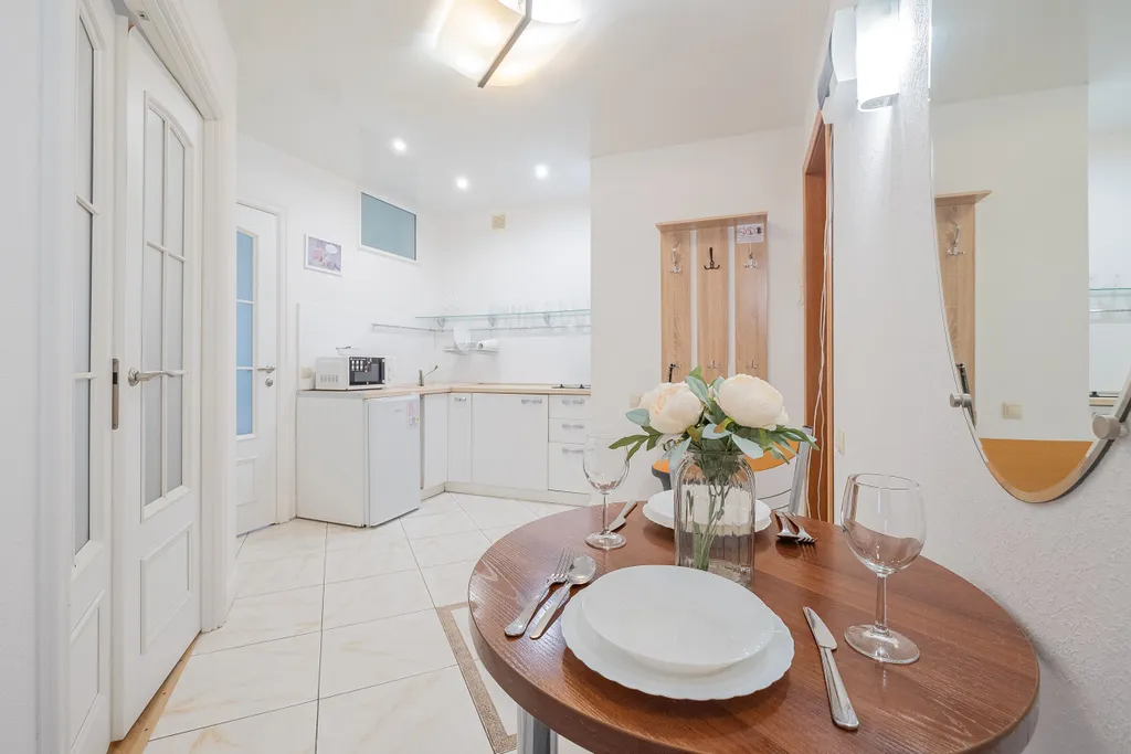 Двухкомнатная квартира с большой ванной в самом центре