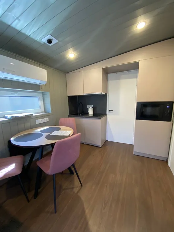 Дом с видом на горы Цветной