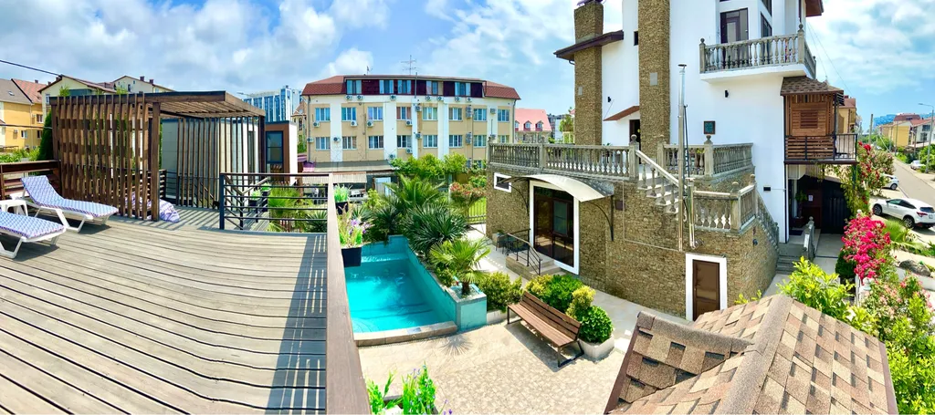 Коттедж Домик у бассейна — Сириус