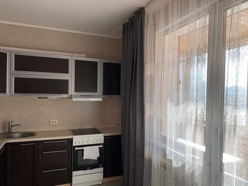 Квартира Квартира 1комн возле Планеты с деревянным балконом — Красноярск