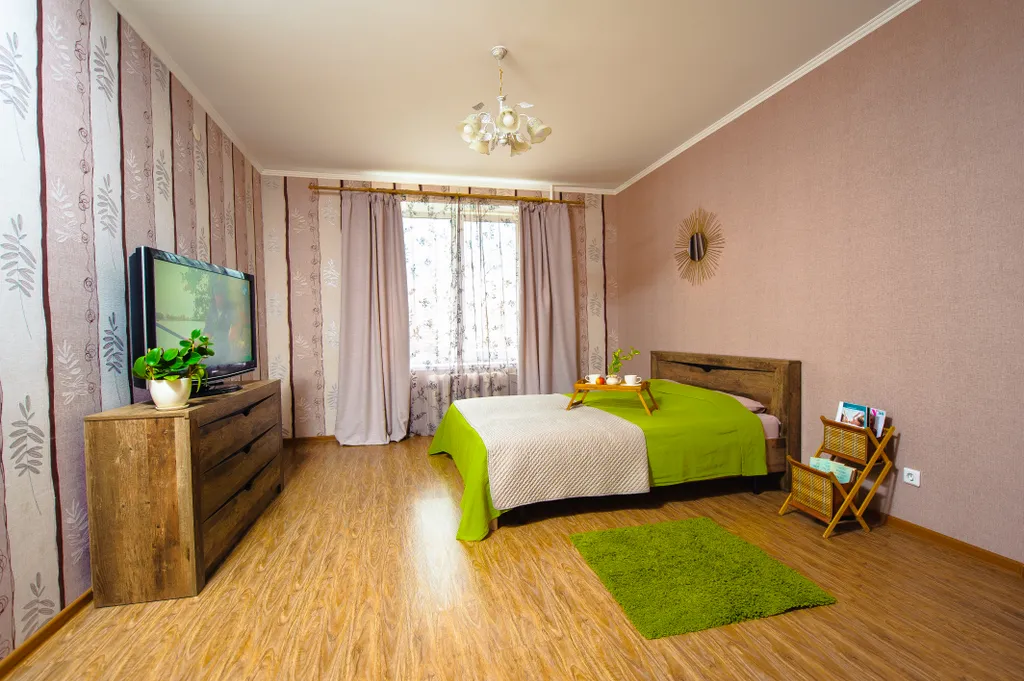 Просторная квартира в районе Аквапарка — аренда посуточно в Оренбург