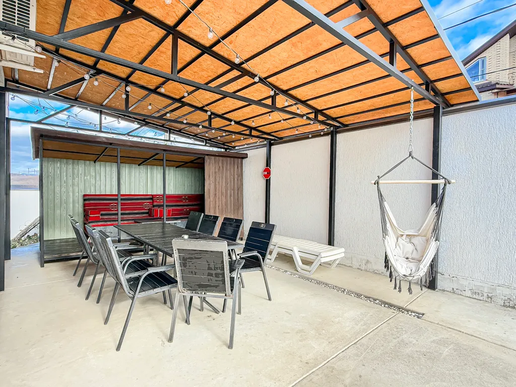 Уютный дом с видом на горы