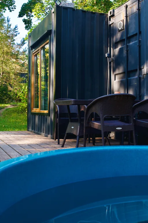 Дом Secret Garden с купелью и панорамными окнами