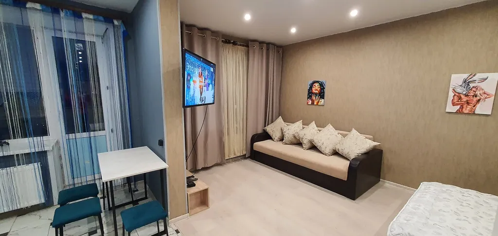 Просторная современная студия