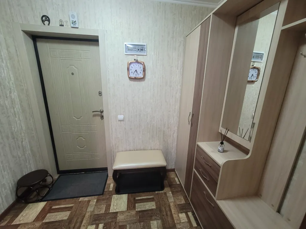 2-комнатная квартира вблизи парка и озера