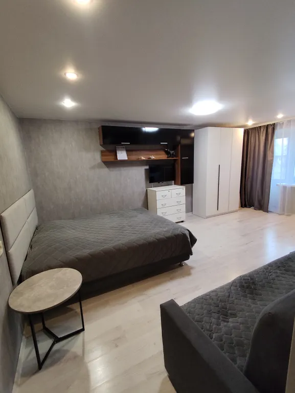 Чистая квартира с балконом, с wi-fi в центре города