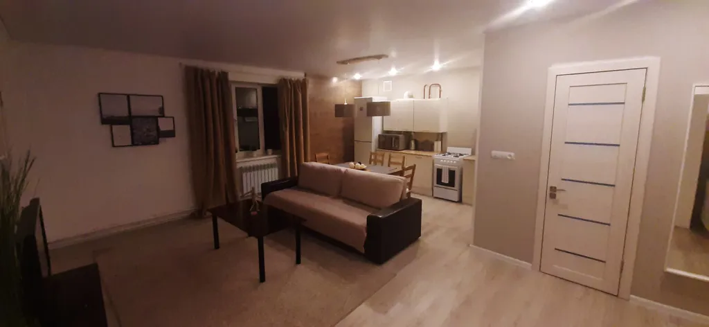 Дом в деревне с баней