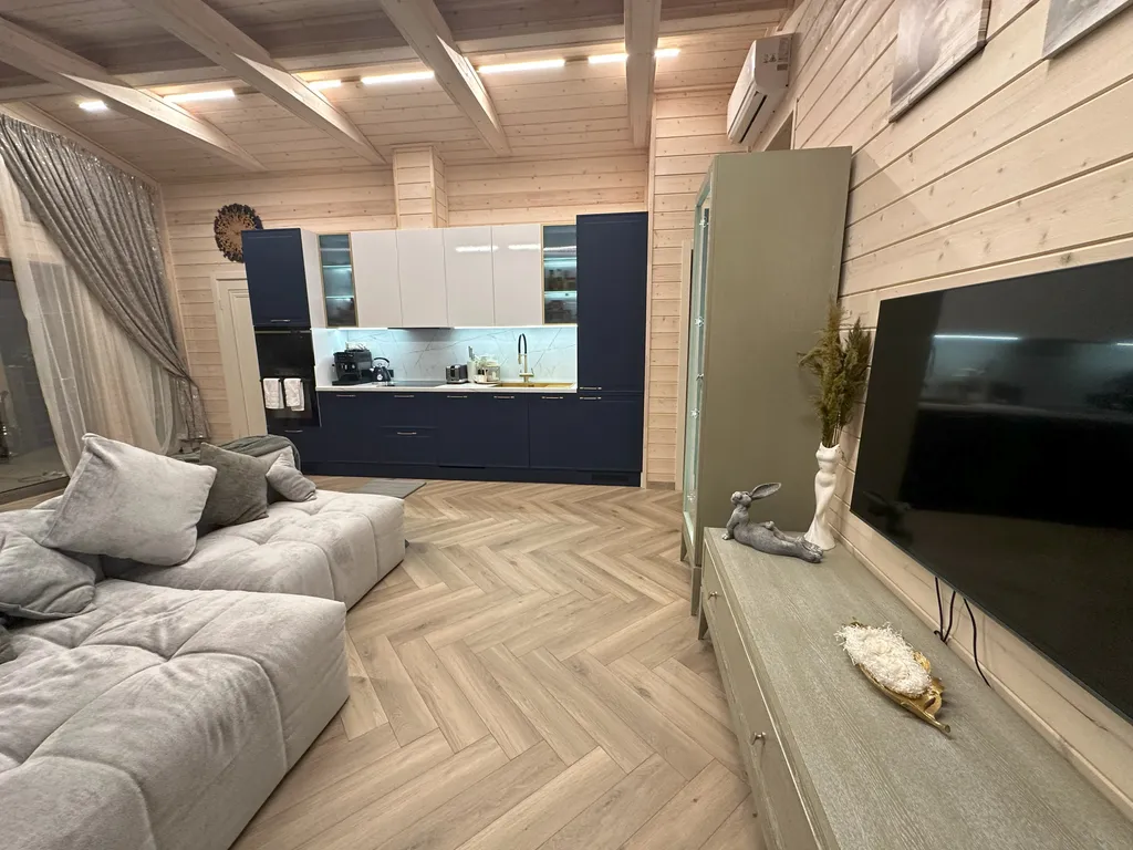 Барнхаус Дом у озера с видом на лес и озеро