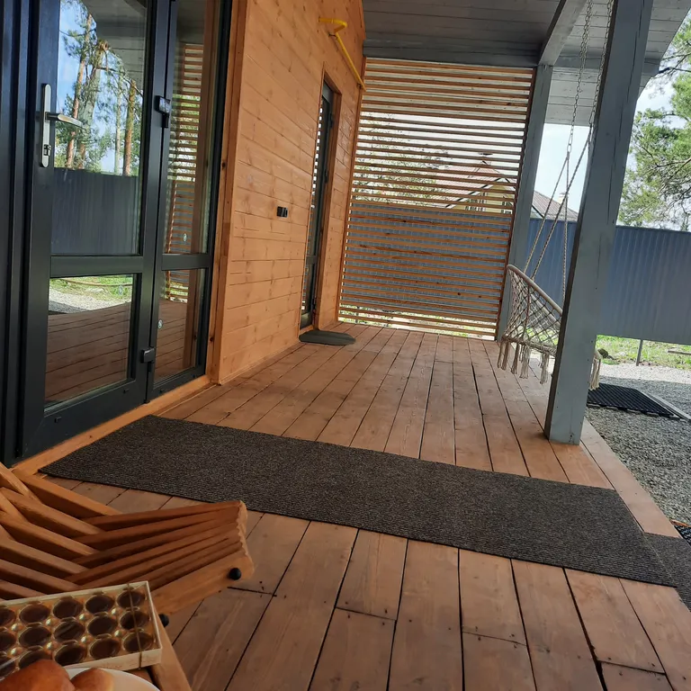 Гостевой дом в сосновом лесу в 15 минутах от курорта Манжерок