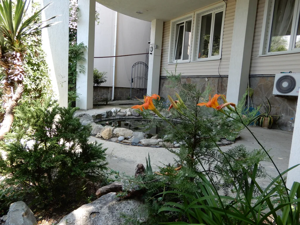 Квартира с большой панорамной террасой на море