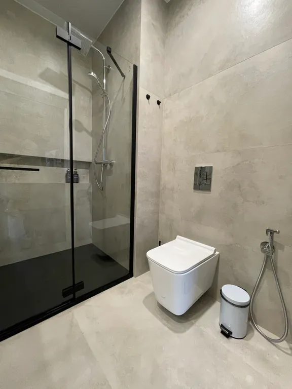 На Охте, с видом на лес и реку, рядом с Охта Парком