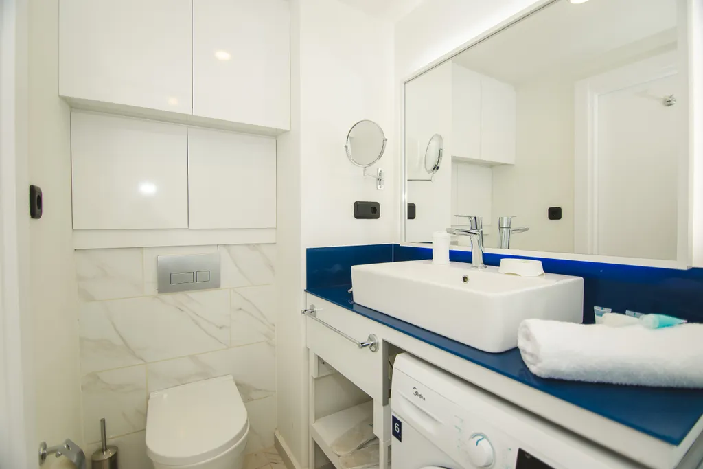 Студия с видом на море