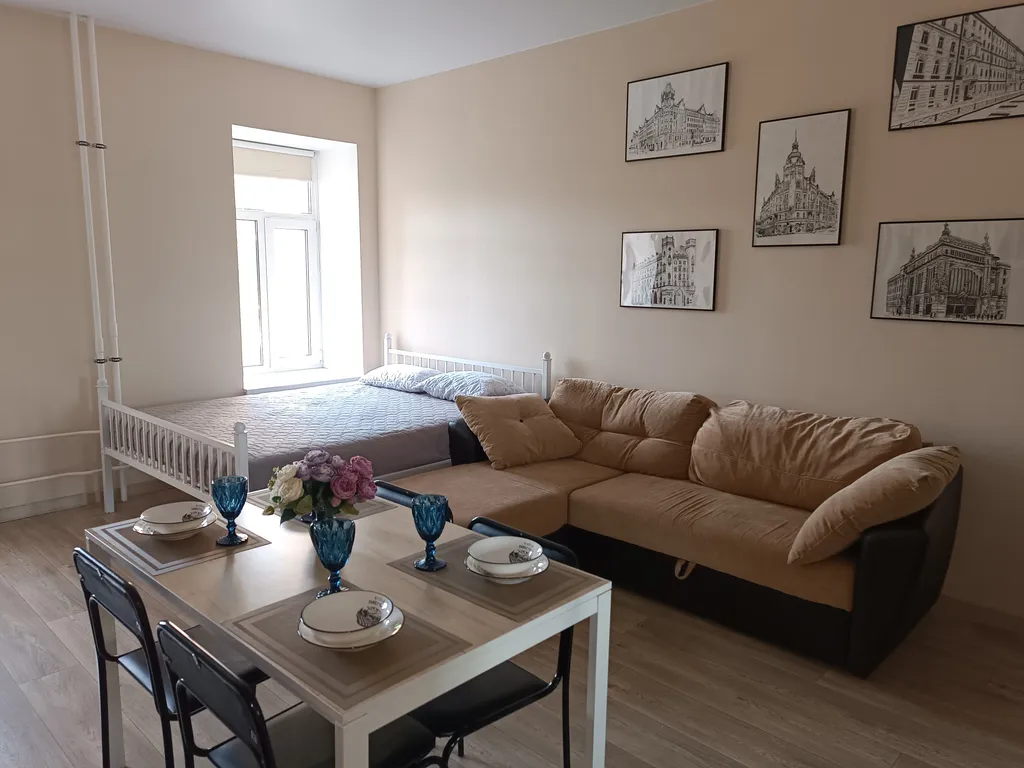 Евродвушка рядом с Троицким собором