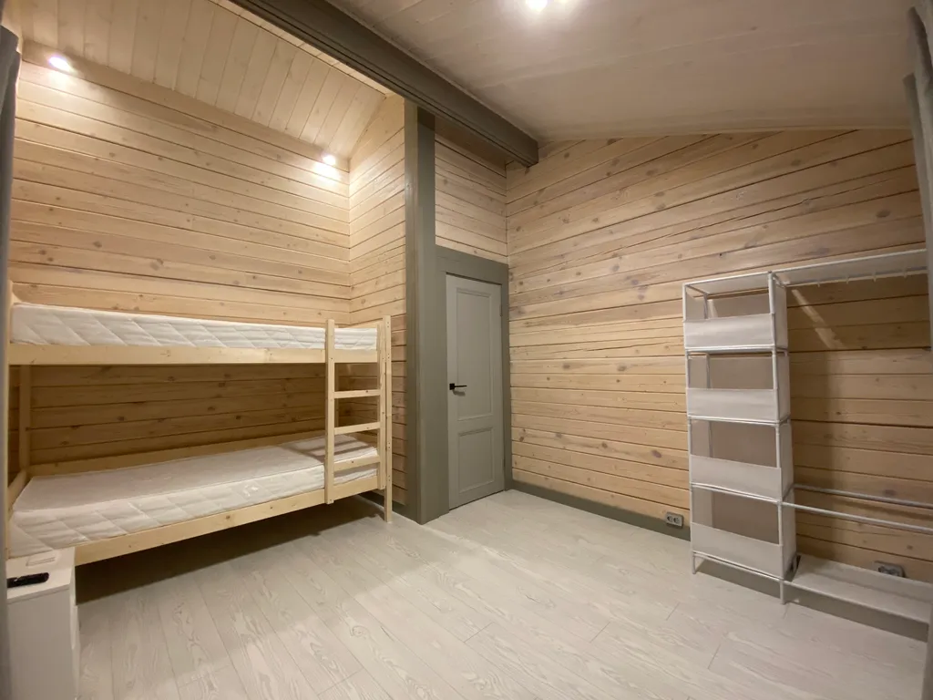 Дом шале рядом с городом