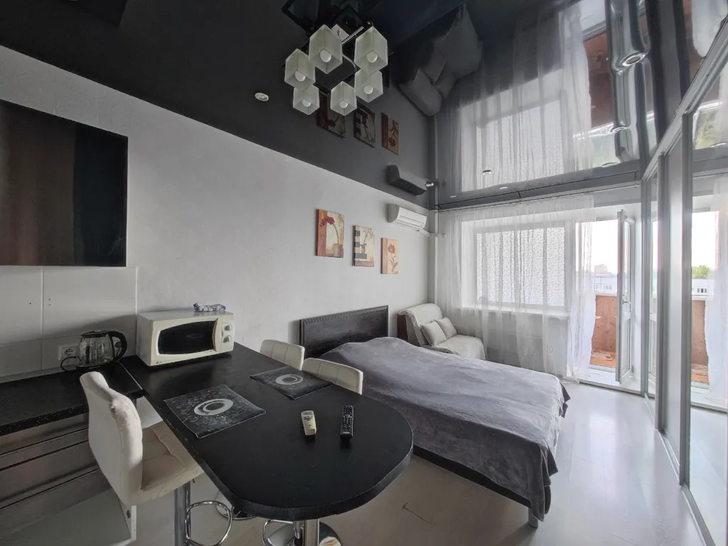 Уютная современная квартира-студия в центре автозаводского района горо