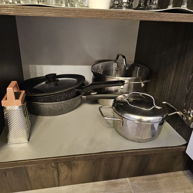 Шестиместный коттедж с изолированным участком 10 соток №1