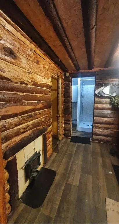 Коттедж Уютный домик в лесу №5 с двумя спальнями — Кутузовское