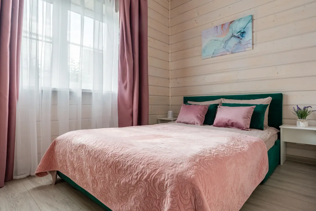 Уютный новый коттедж у озера