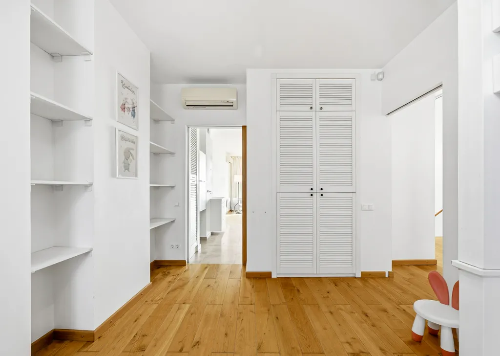 Современная квартира с видом на море  № 191