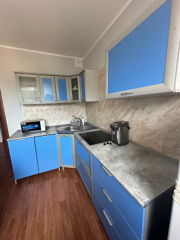 Квартира у озера.