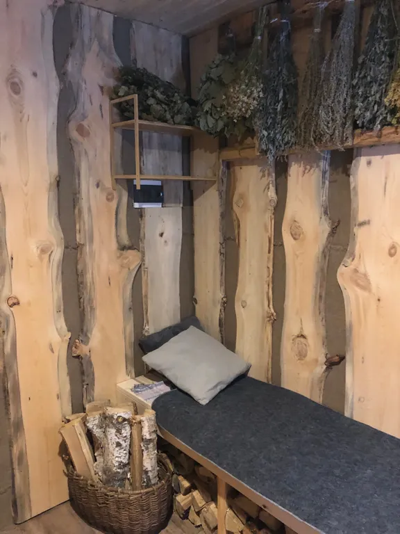 Уютный дом с баней и чаном в лесу